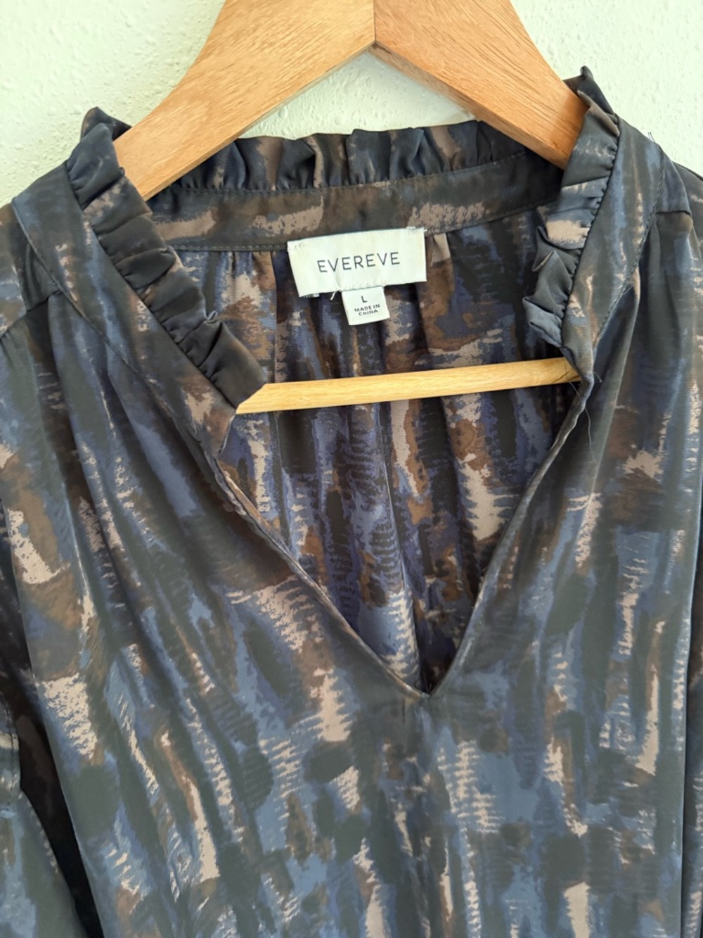 Evereve Black Blouse with Taupe Brushstroke Ruffle Sleeves - Picture 4 of 7